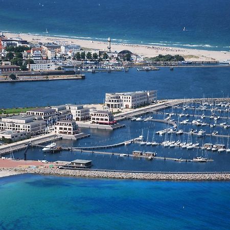 Hotel Yachthafenresidenz Hohe Duene Rostock Exteriér fotografie Marina del Rey