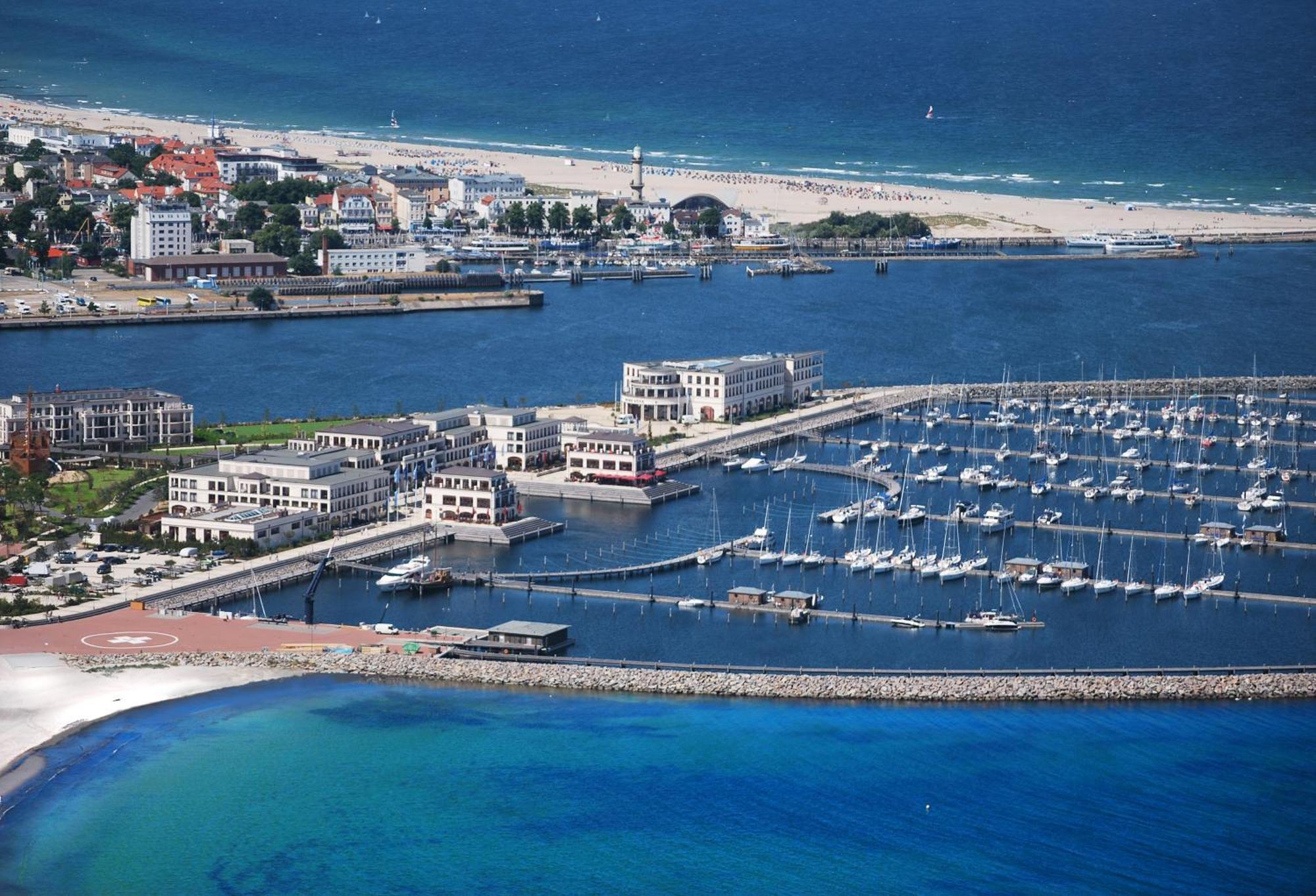 Hotel Yachthafenresidenz Hohe Duene Rostock Exteriér fotografie Marina del Rey