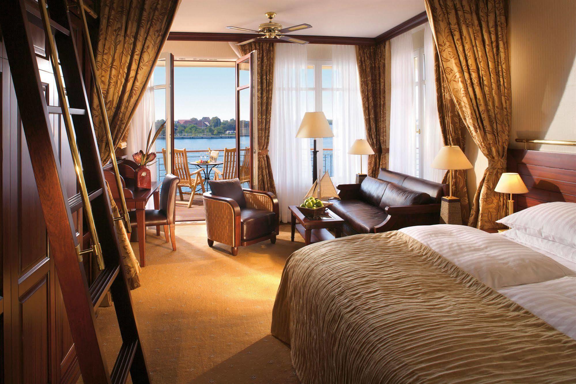 Hotel Yachthafenresidenz Hohe Duene Rostock Exteriér fotografie Suite