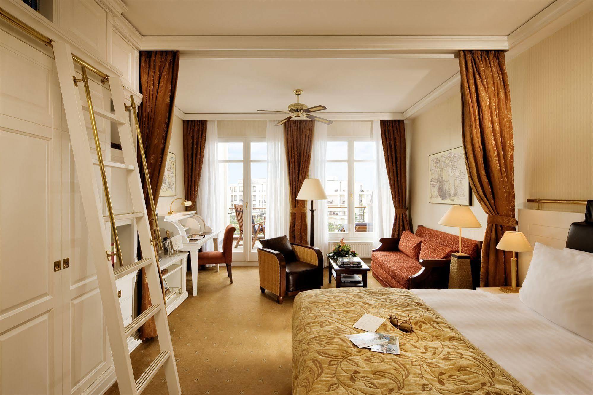 Hotel Yachthafenresidenz Hohe Duene Rostock Exteriér fotografie