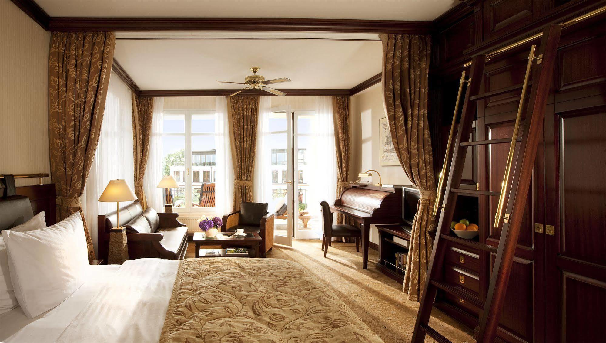 Hotel Yachthafenresidenz Hohe Duene Rostock Exteriér fotografie